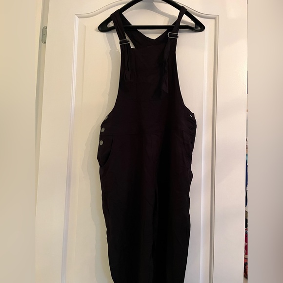 Never Worn Talula Tonga Black Overalls - Picture 5 of 9